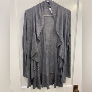 Women’s thing gray ruffle cardigan